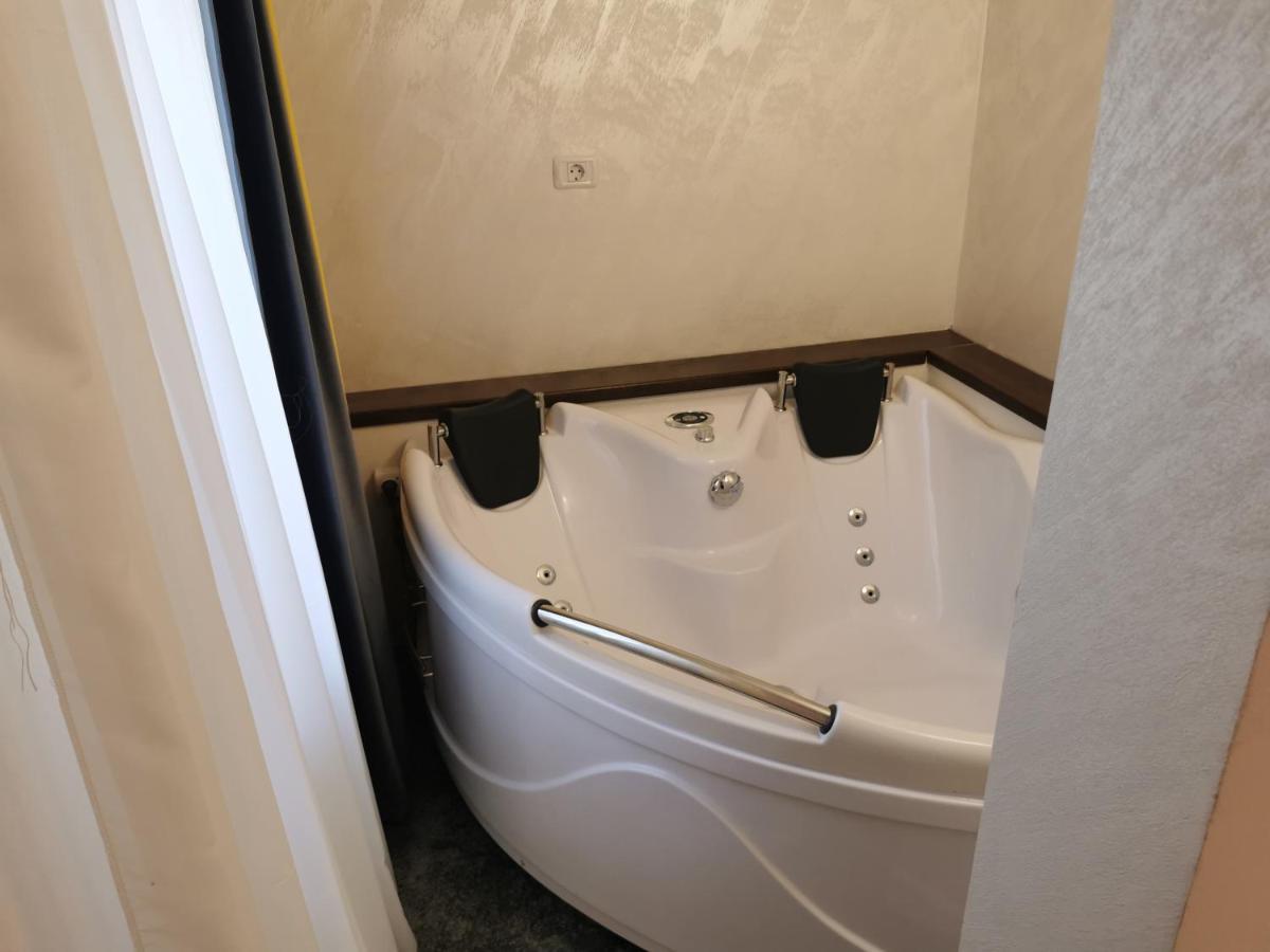 Târgu Jiu Casa Davison 아파트 외부 사진